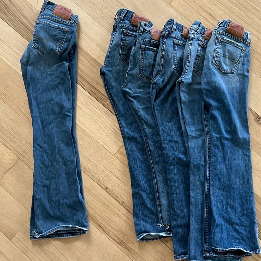 5 x 25 (0) (one is cropped and all the others are ankle). and 1 x 24 (00)